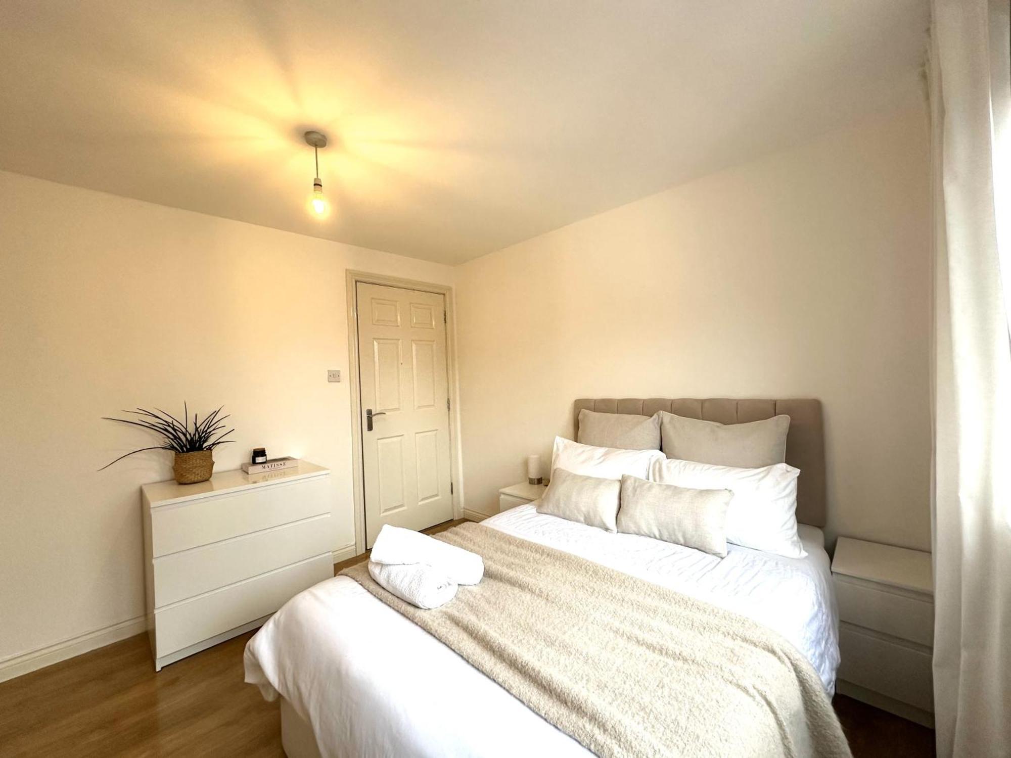 Private Room With En-Suite And Parking In Shared Flat Glasgow Eksteriør bilde